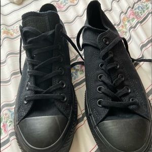 Black converse